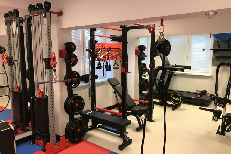 Garage Gym 011