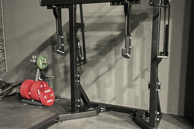 Oktagon gym - Dřepovací stojan Monolift DSM-1