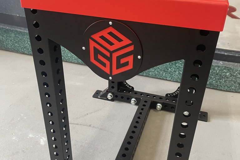 Armwrestling table