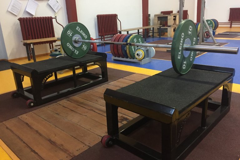Weighlifting Gym